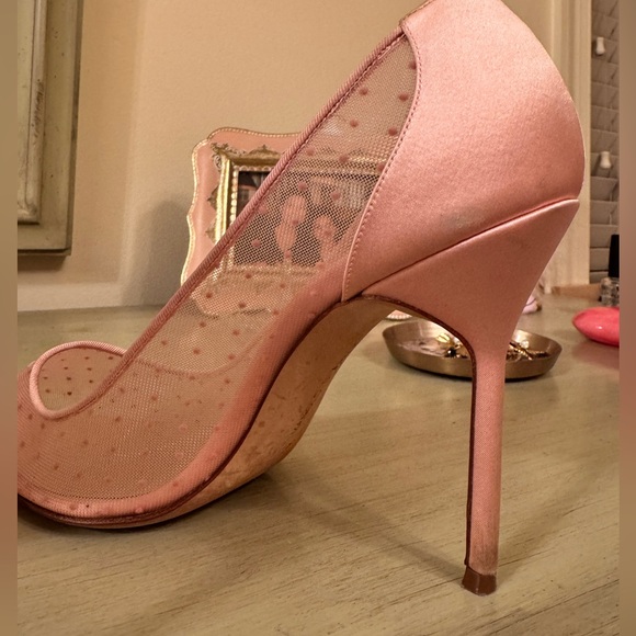 Manolo Blahnik Pink Mesh and Satin Bbla Pointed Toe Pumps Size 37.5 - Picture 6 of 13